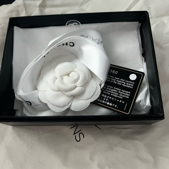 Chanel bifold wallet beige authentic - Picture 8 of 8